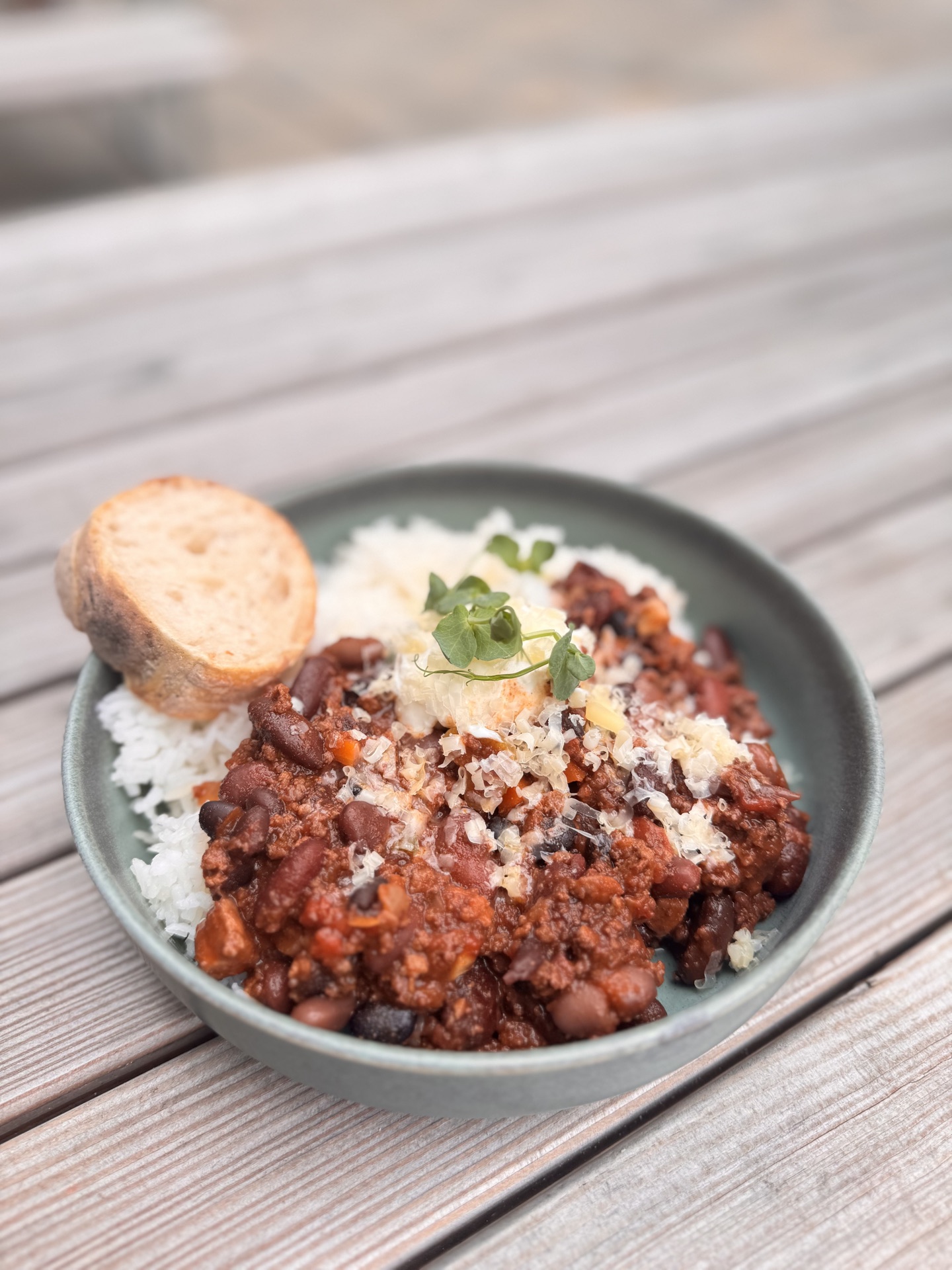 Chili con carne with rice